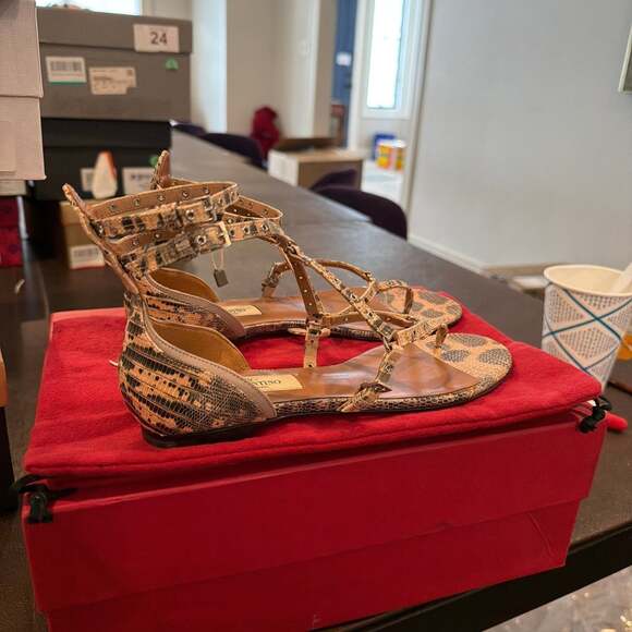 Valentino Donna thong Sandal leather strappy Donna sand beige color size 35 NEW - Picture 4 of 11